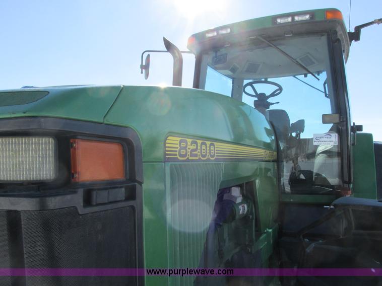 image for item G8828 1996 John Deere 8200 MFWD tractor