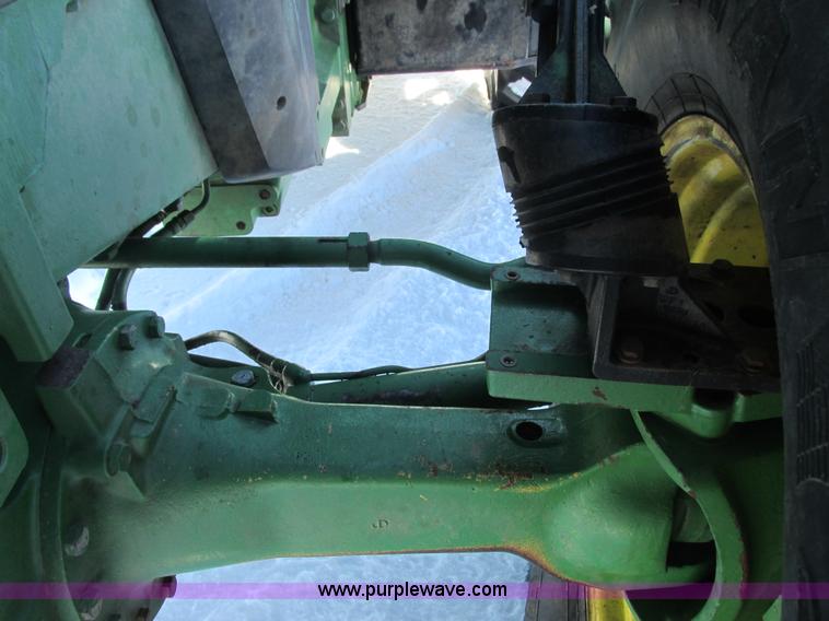 image for item G8828 1996 John Deere 8200 MFWD tractor