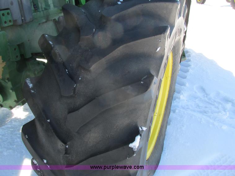 image for item G8828 1996 John Deere 8200 MFWD tractor