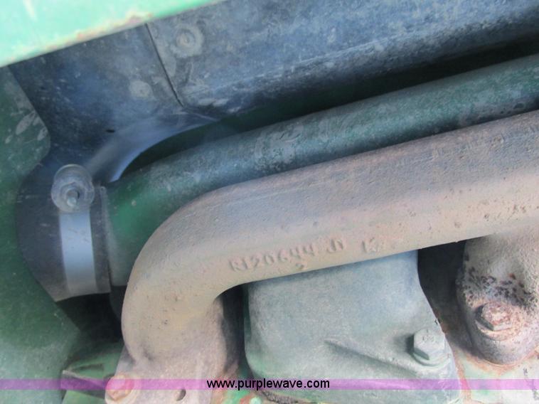 image for item G8828 1996 John Deere 8200 MFWD tractor