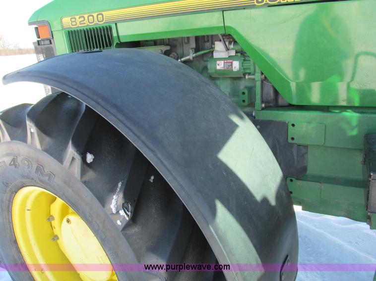 image for item G8828 1996 John Deere 8200 MFWD tractor