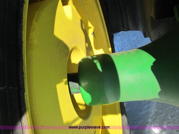 image for item G8828 1996 John Deere 8200 MFWD tractor