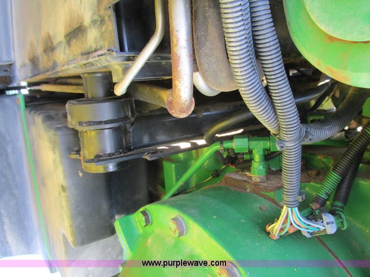 image for item G8828 1996 John Deere 8200 MFWD tractor