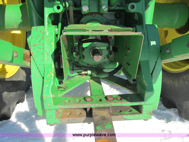 image for item G8828 1996 John Deere 8200 MFWD tractor