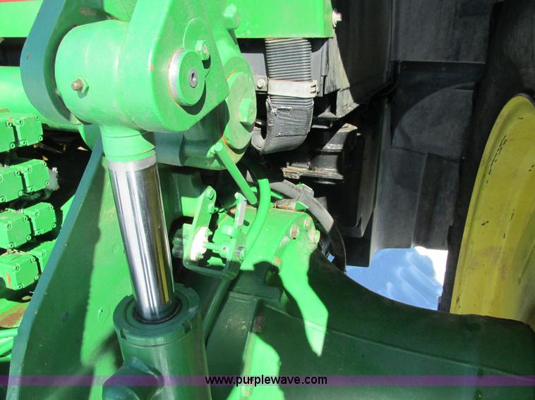 image for item G8828 1996 John Deere 8200 MFWD tractor