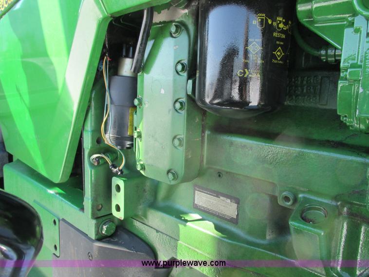 image for item G8828 1996 John Deere 8200 MFWD tractor