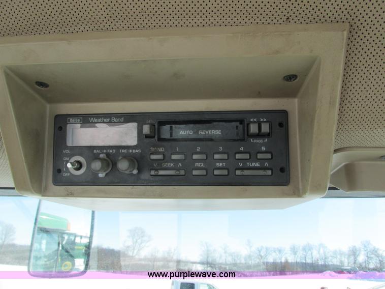 image for item G8828 1996 John Deere 8200 MFWD tractor