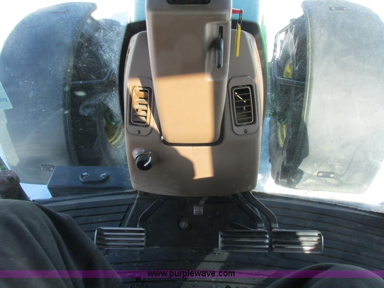 image for item G8828 1996 John Deere 8200 MFWD tractor