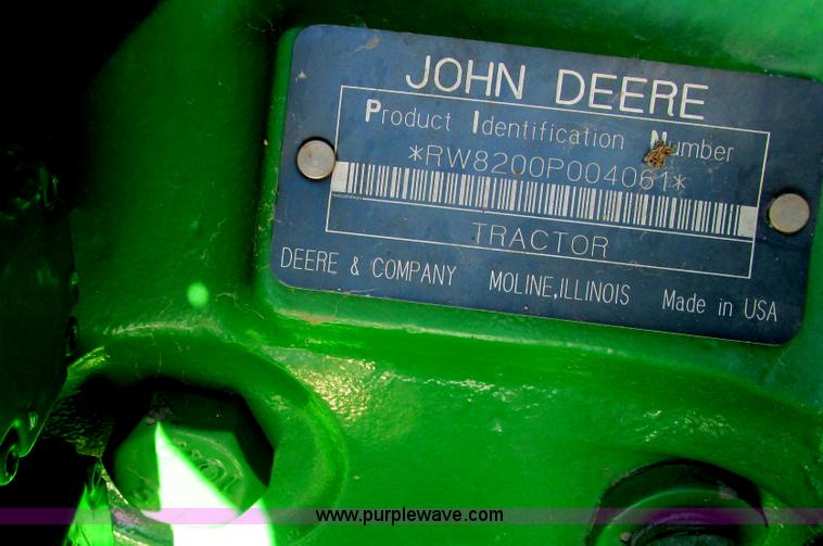 image for item G8828 1996 John Deere 8200 MFWD tractor