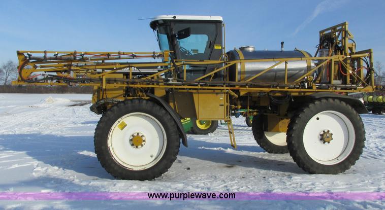 image for item G8830 1997 Ag-Chem RoGator 854 self-propelled sprayer