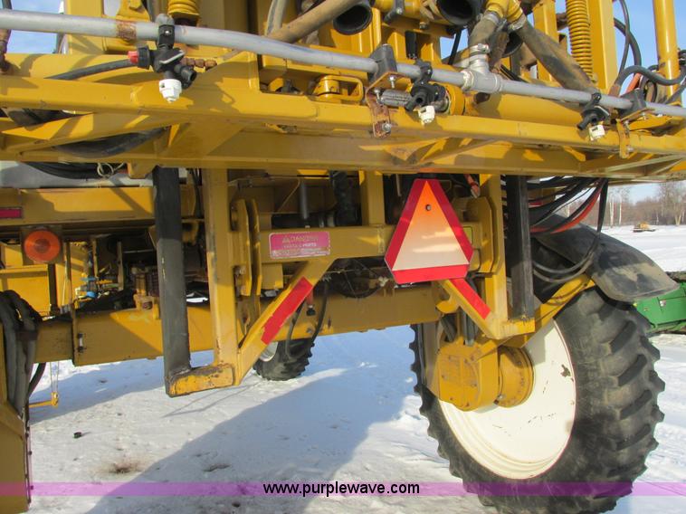 image for item G8830 1997 Ag-Chem RoGator 854 self-propelled sprayer