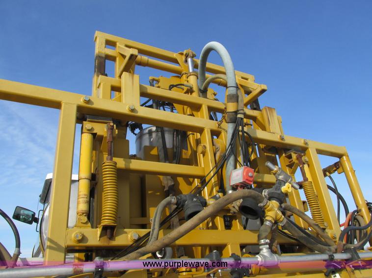 image for item G8830 1997 Ag-Chem RoGator 854 self-propelled sprayer