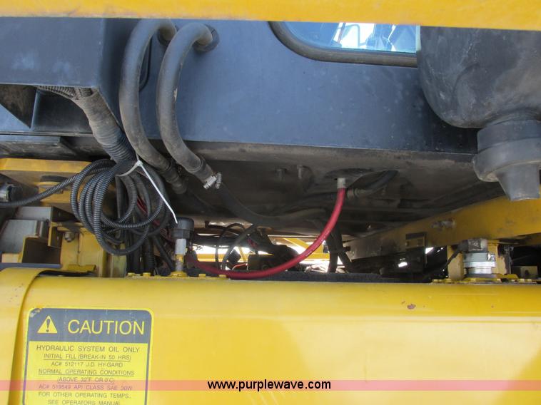 image for item G8830 1997 Ag-Chem RoGator 854 self-propelled sprayer