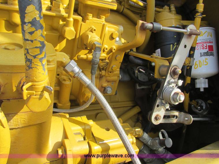 image for item G8830 1997 Ag-Chem RoGator 854 self-propelled sprayer