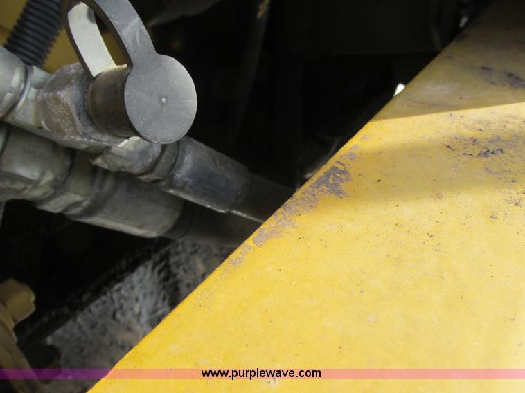 image for item G8830 1997 Ag-Chem RoGator 854 self-propelled sprayer