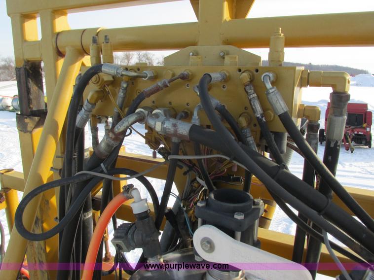 image for item G8830 1997 Ag-Chem RoGator 854 self-propelled sprayer