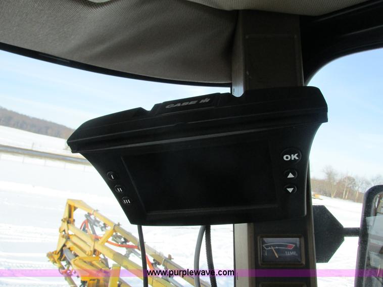 image for item G8830 1997 Ag-Chem RoGator 854 self-propelled sprayer