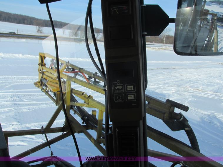 image for item G8830 1997 Ag-Chem RoGator 854 self-propelled sprayer