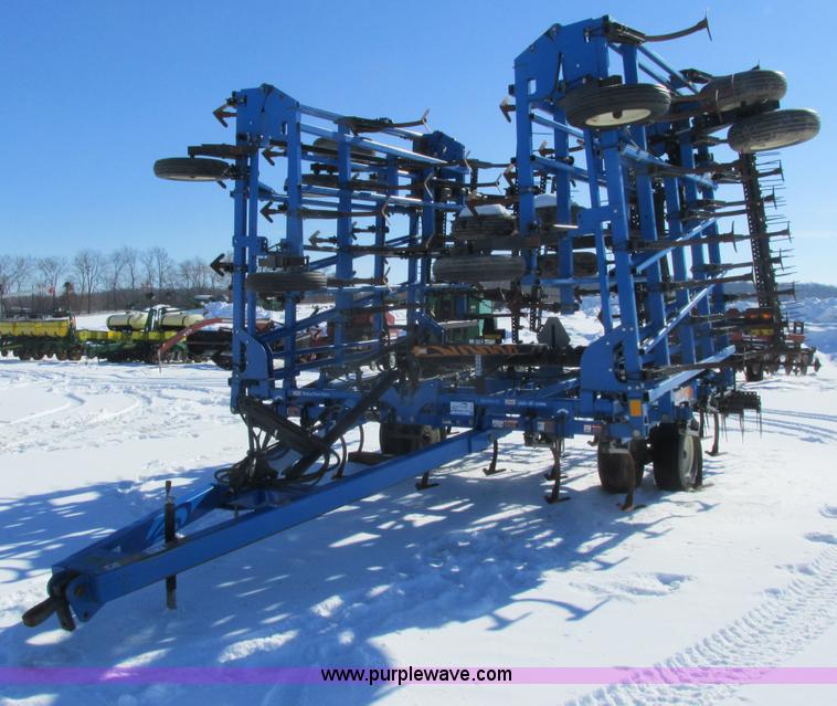 image for item G8832 DMI Tigermate II field cultivator