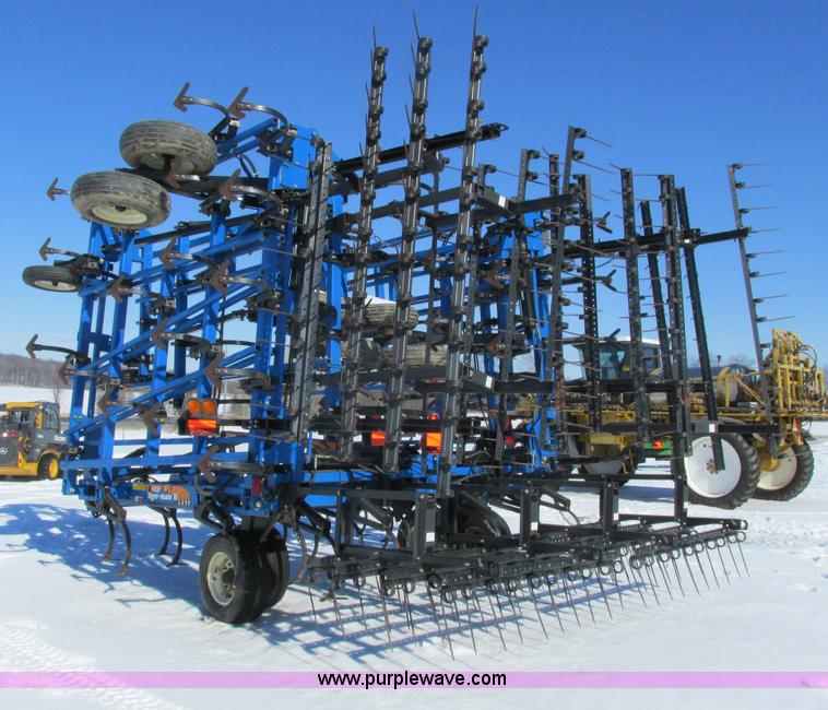 image for item G8832 DMI Tigermate II field cultivator