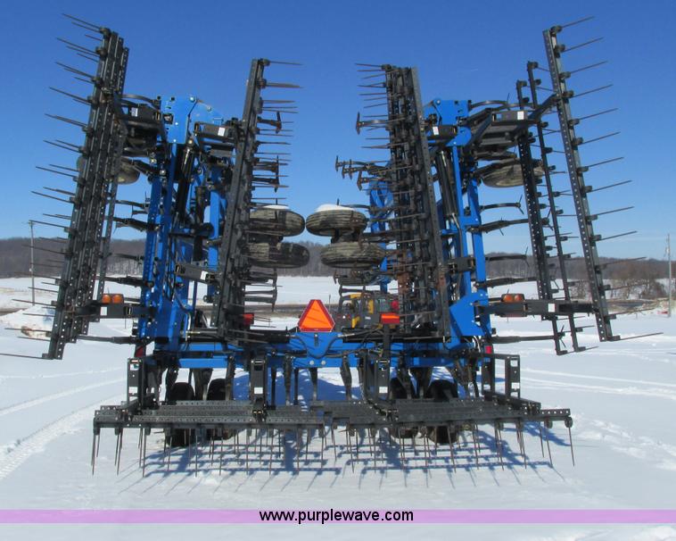 image for item G8832 DMI Tigermate II field cultivator