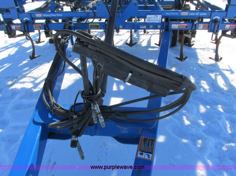image for item G8832 DMI Tigermate II field cultivator