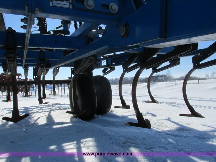 image for item G8832 DMI Tigermate II field cultivator