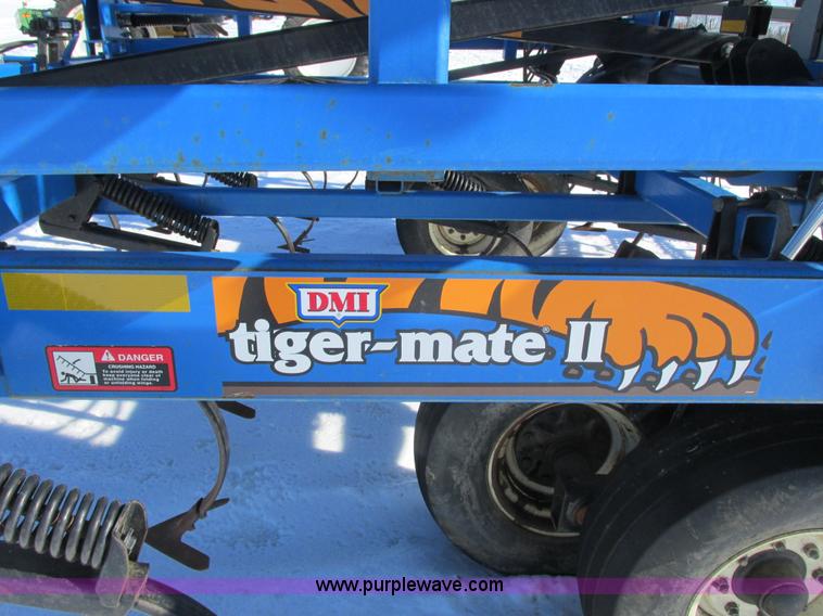 image for item G8832 DMI Tigermate II field cultivator