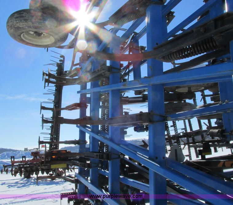 image for item G8832 DMI Tigermate II field cultivator