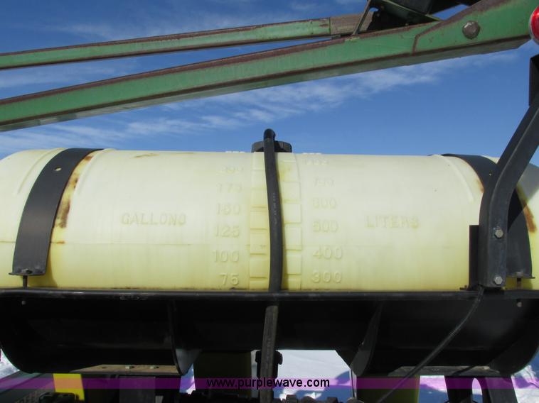 image for item G8837 1997 John Deere 1760 planter