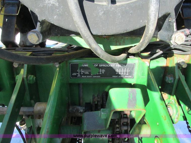 image for item G8838 2005 John Deere 1750 planter