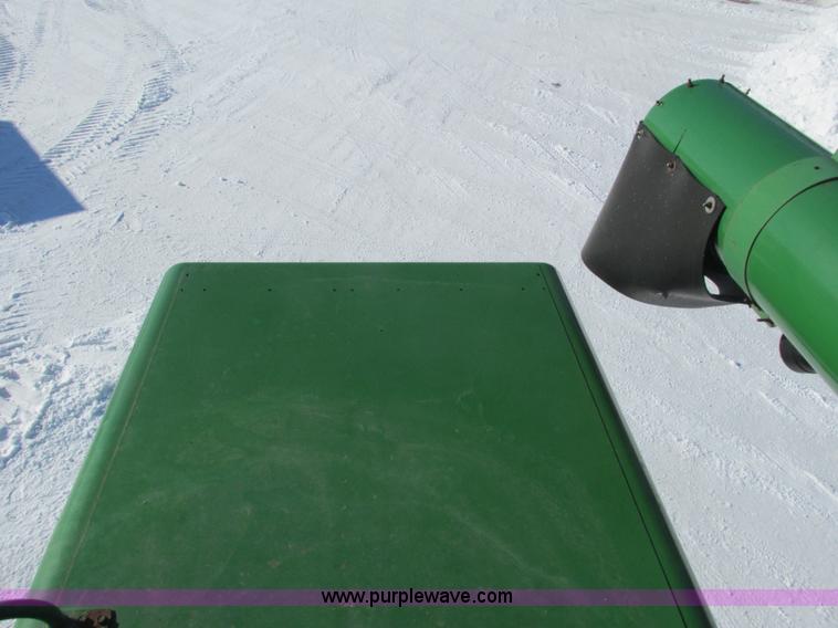 image for item G8843 1992 John Deere 9500 combine