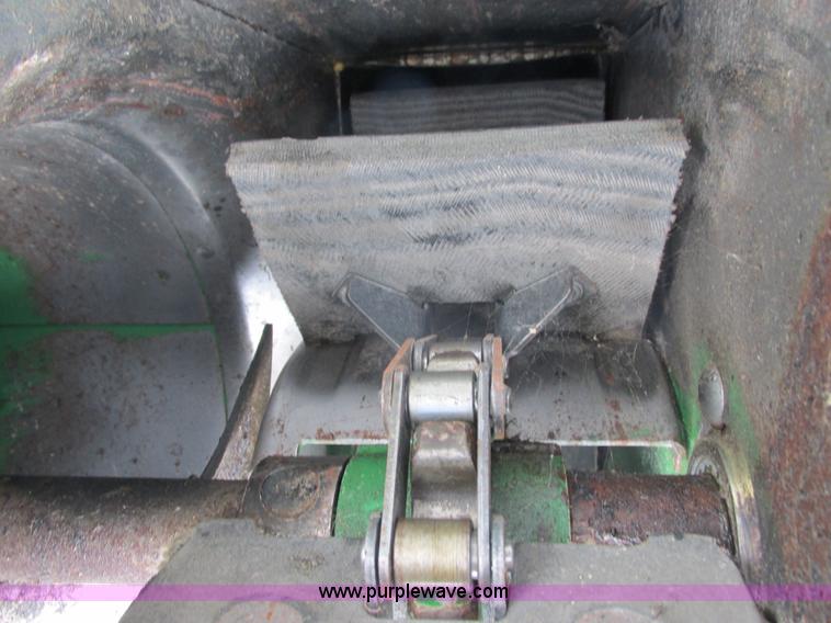 image for item G8843 1992 John Deere 9500 combine