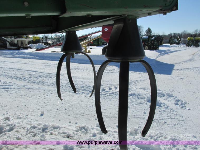 image for item G8843 1992 John Deere 9500 combine