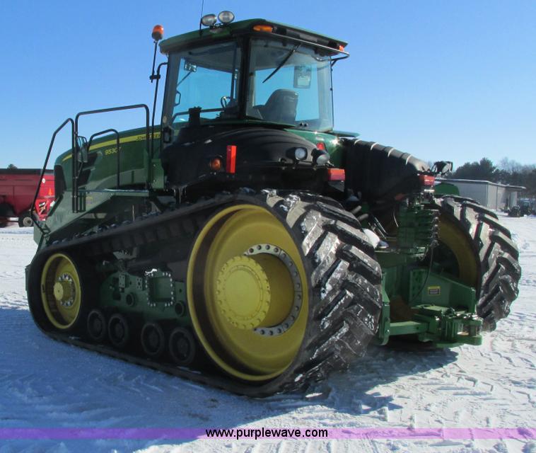 image for item G8844 2010 John Deere 9530T tractor