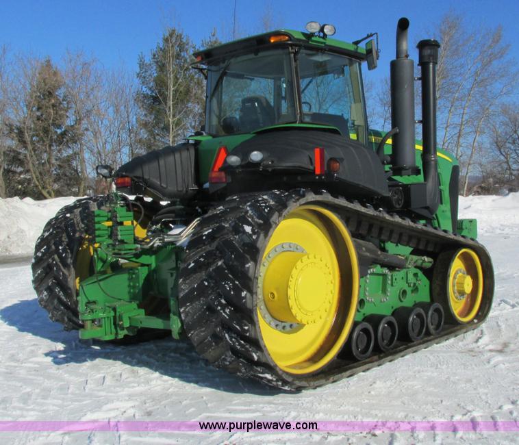 image for item G8844 2010 John Deere 9530T tractor