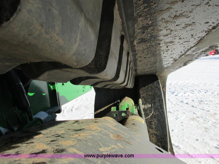 image for item G8844 2010 John Deere 9530T tractor