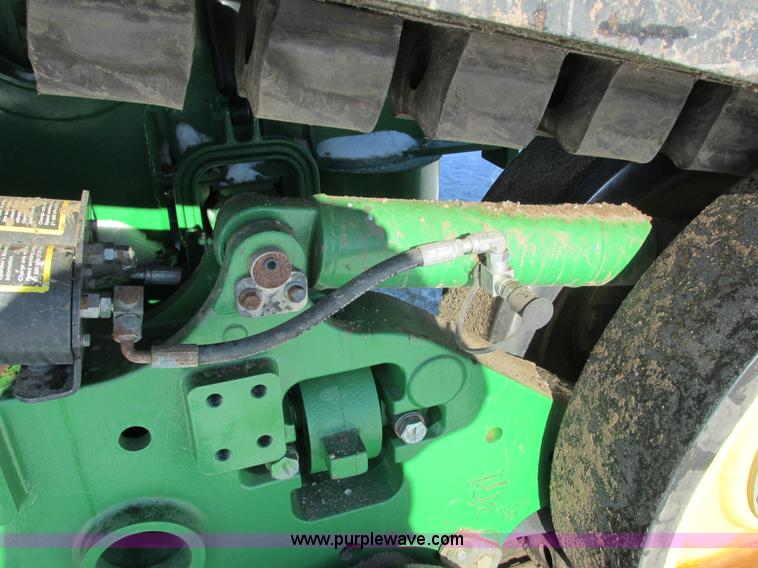 image for item G8844 2010 John Deere 9530T tractor