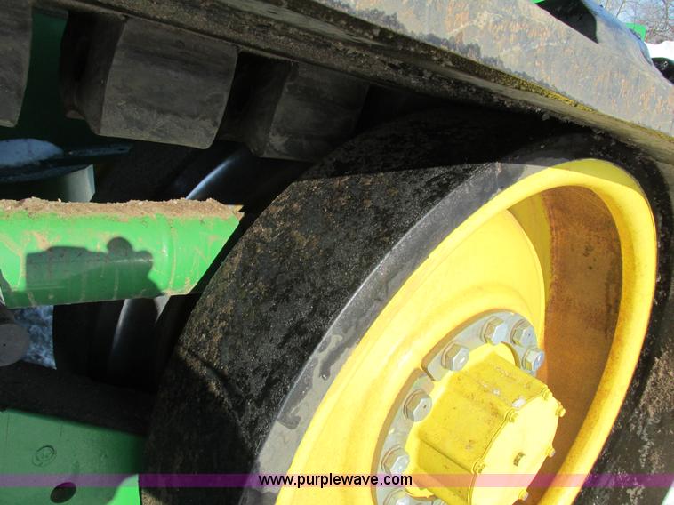 image for item G8844 2010 John Deere 9530T tractor