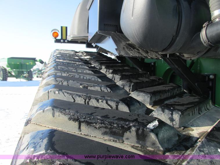 image for item G8844 2010 John Deere 9530T tractor