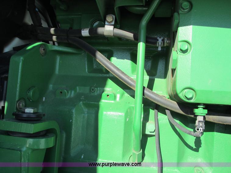 image for item G8844 2010 John Deere 9530T tractor