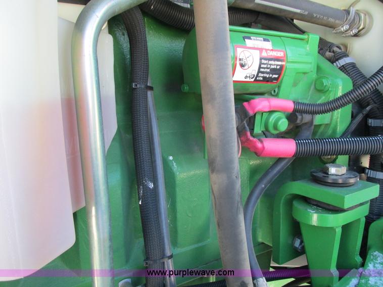 image for item G8844 2010 John Deere 9530T tractor