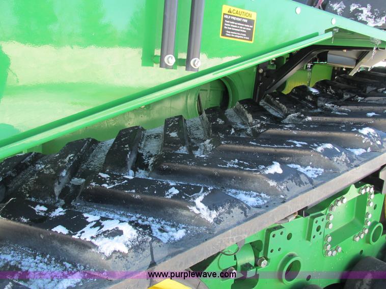 image for item G8844 2010 John Deere 9530T tractor