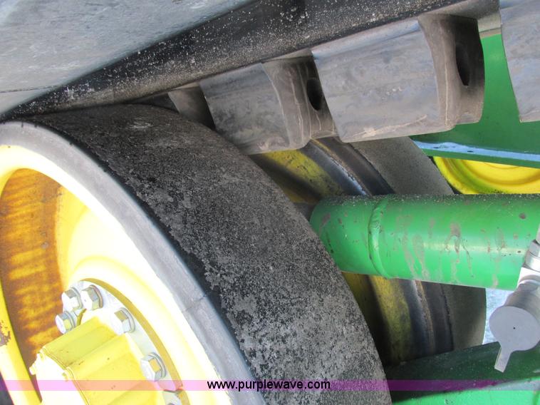 image for item G8844 2010 John Deere 9530T tractor