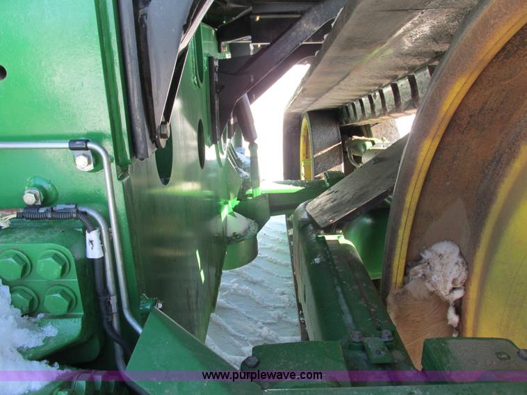 image for item G8844 2010 John Deere 9530T tractor