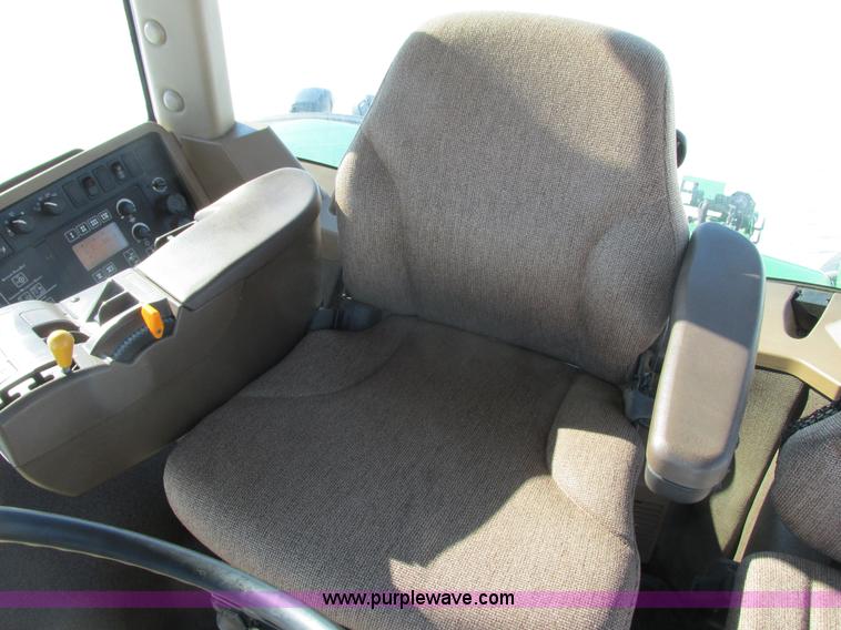 image for item G8844 2010 John Deere 9530T tractor