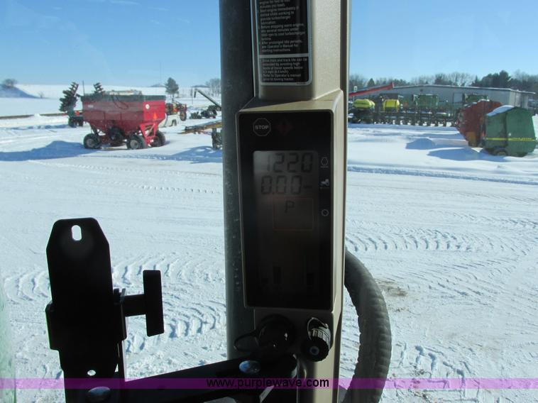 image for item G8844 2010 John Deere 9530T tractor