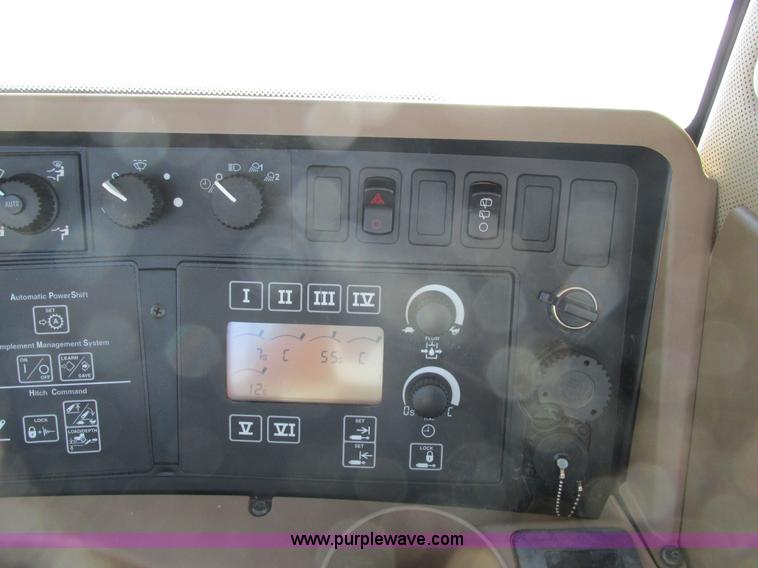 image for item G8844 2010 John Deere 9530T tractor