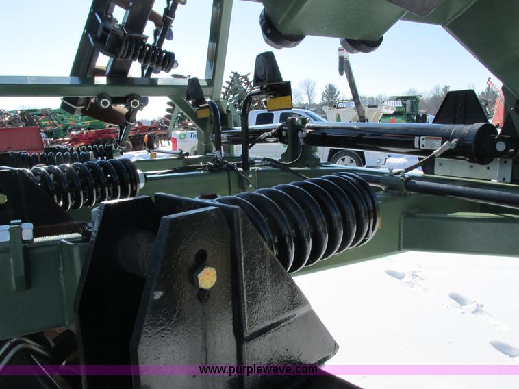 image for item G8846 2010 Wishek 862NT 30' tandem disk