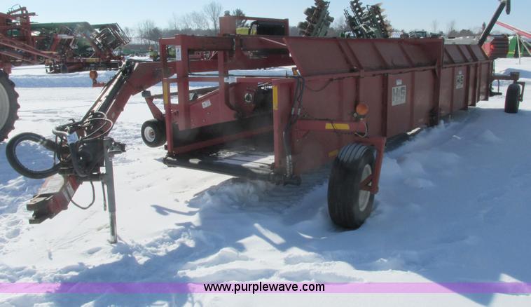 image for item G8847 2005 H&S TWM2-P hay merger